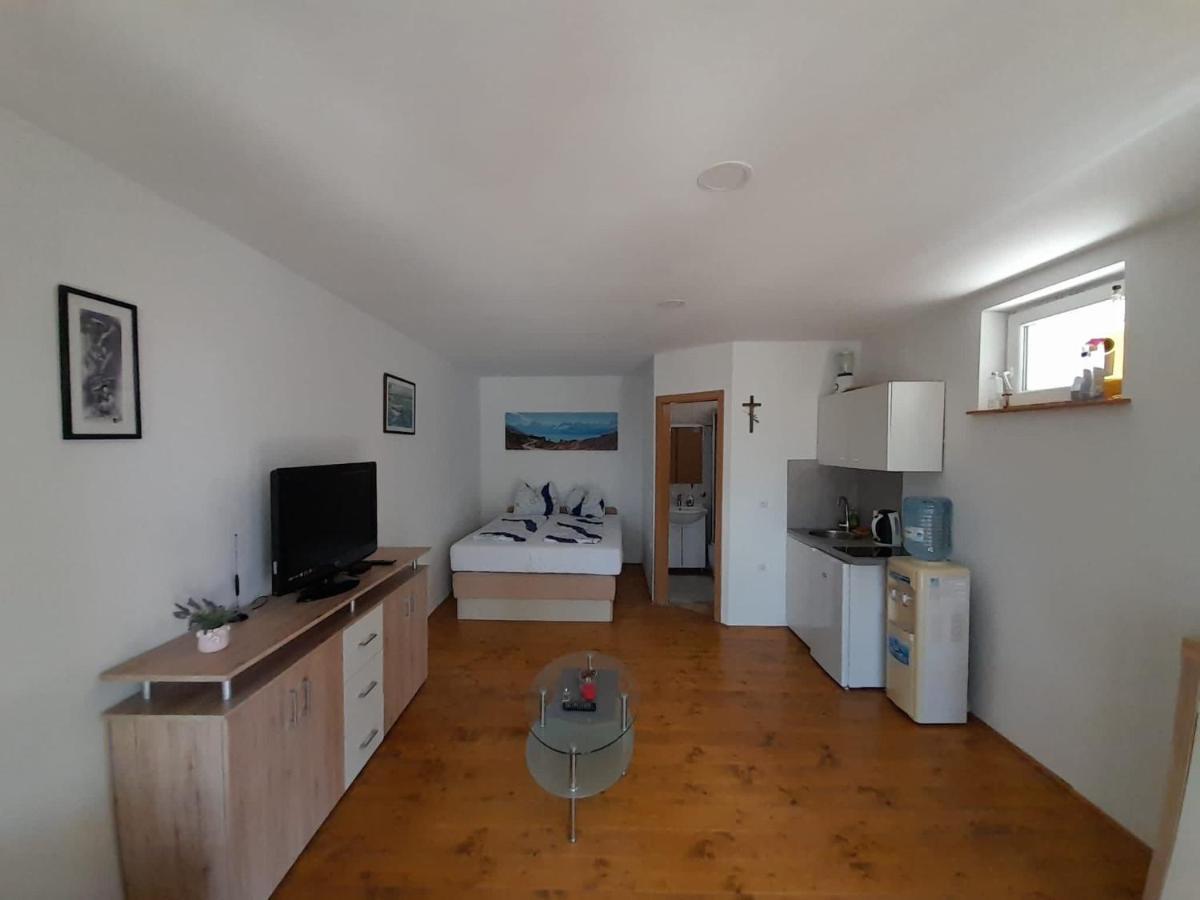 Apartments Tommi 드라말리 외부 사진