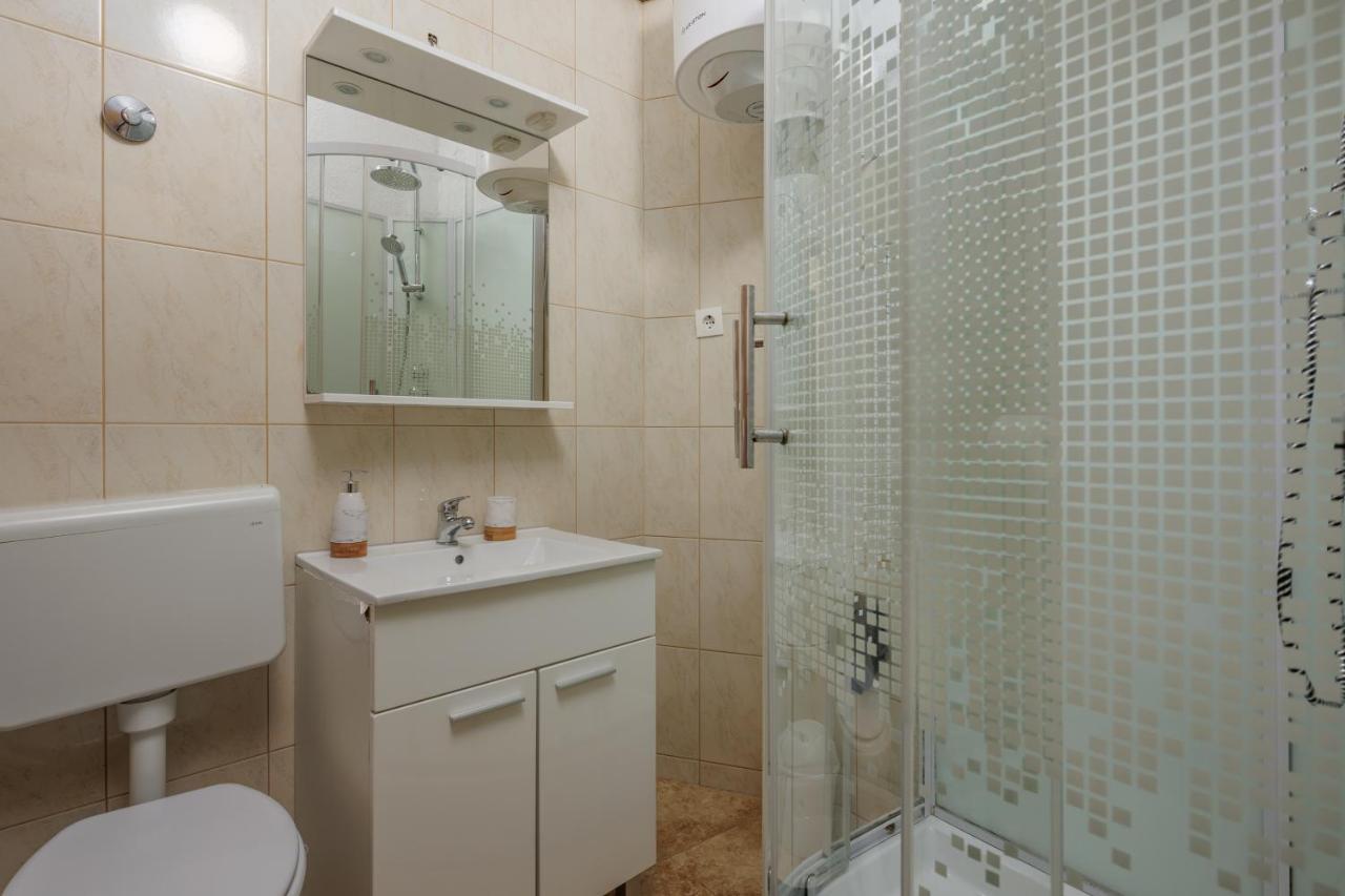 Apartments Tommi 드라말리 외부 사진