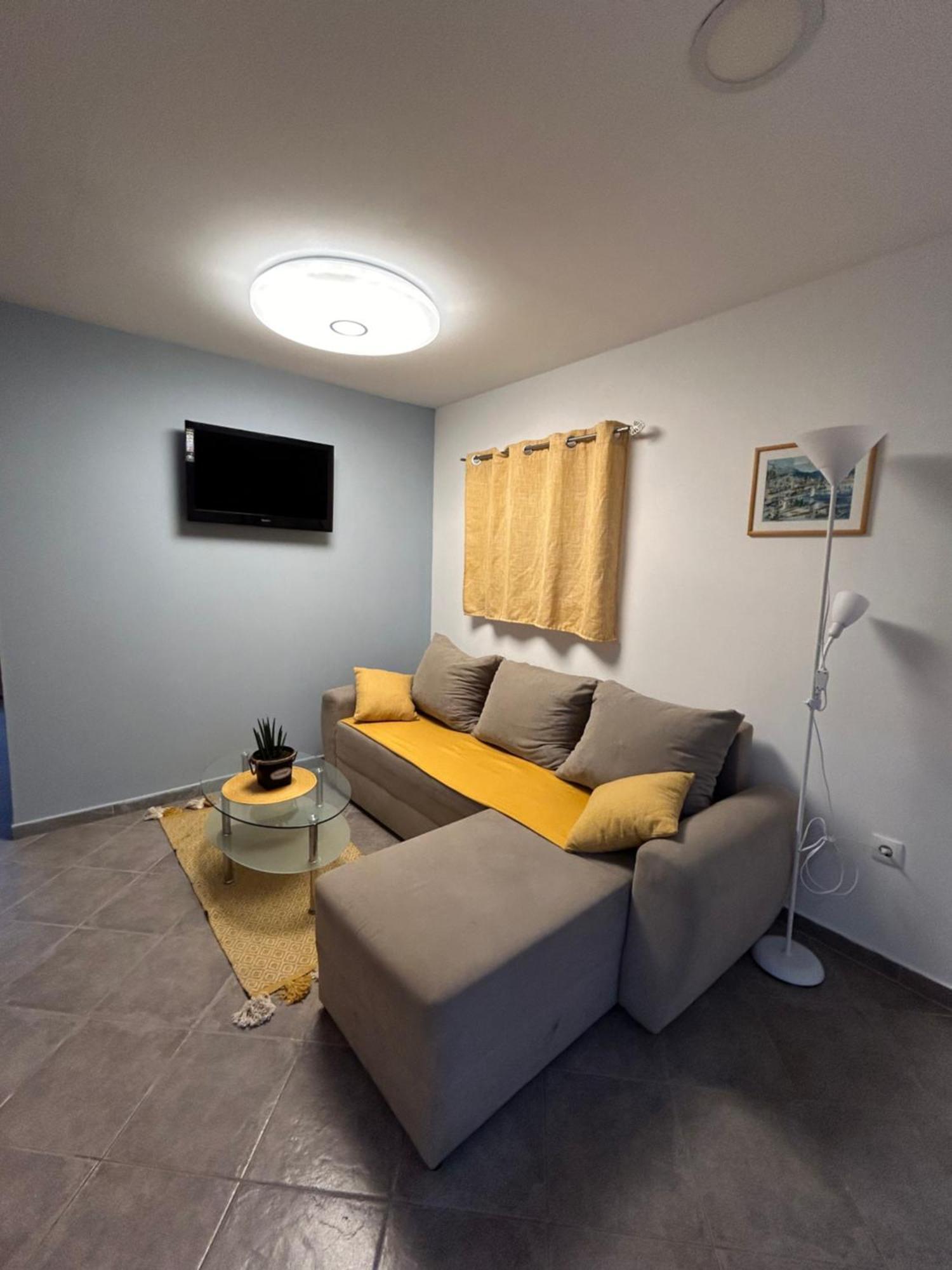 Apartments Tommi 드라말리 외부 사진